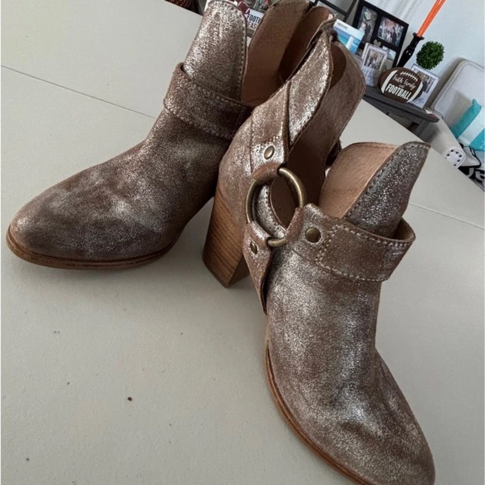 Seychelles Metallic Heeled Boots